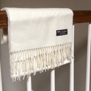 NWOT 100% Cashmere Scarf Cream